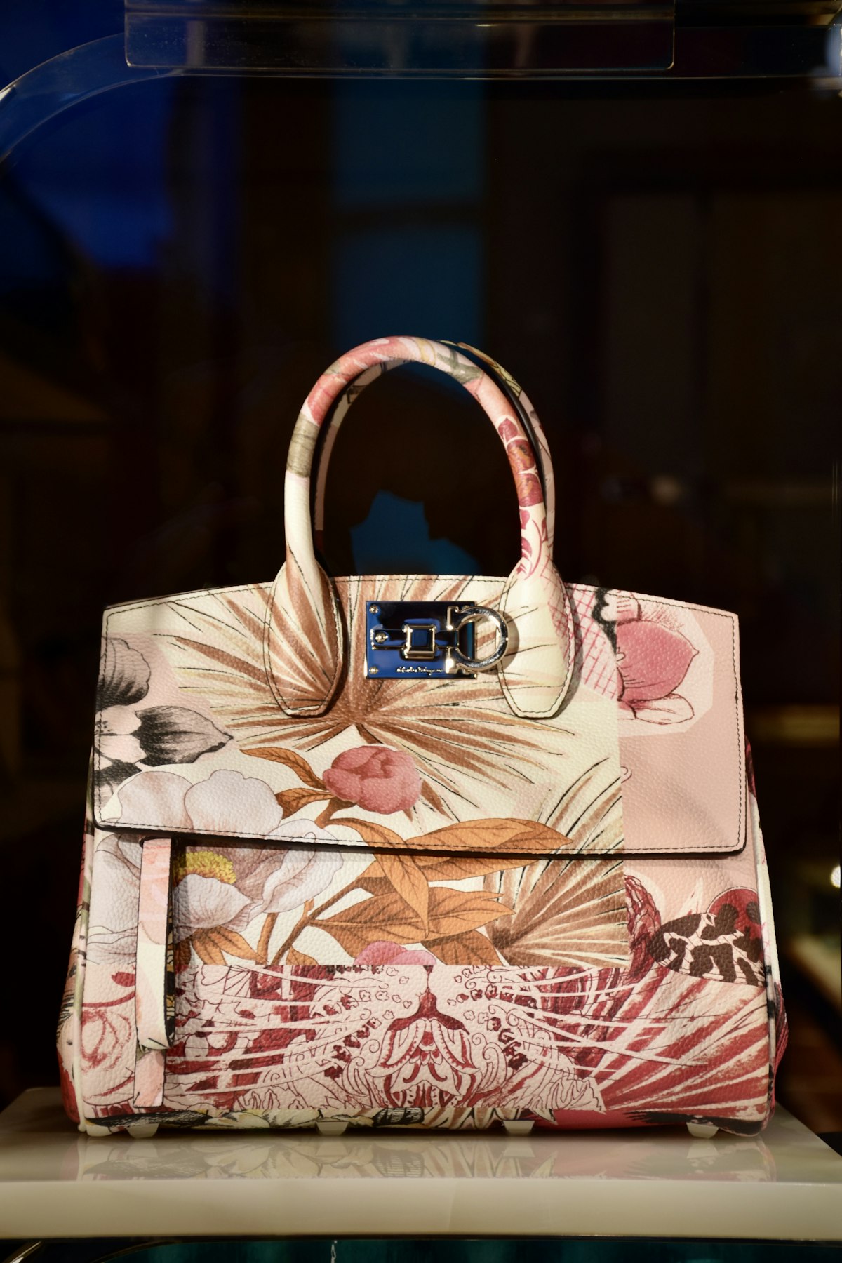 Luxury Fashion Re-Commerce